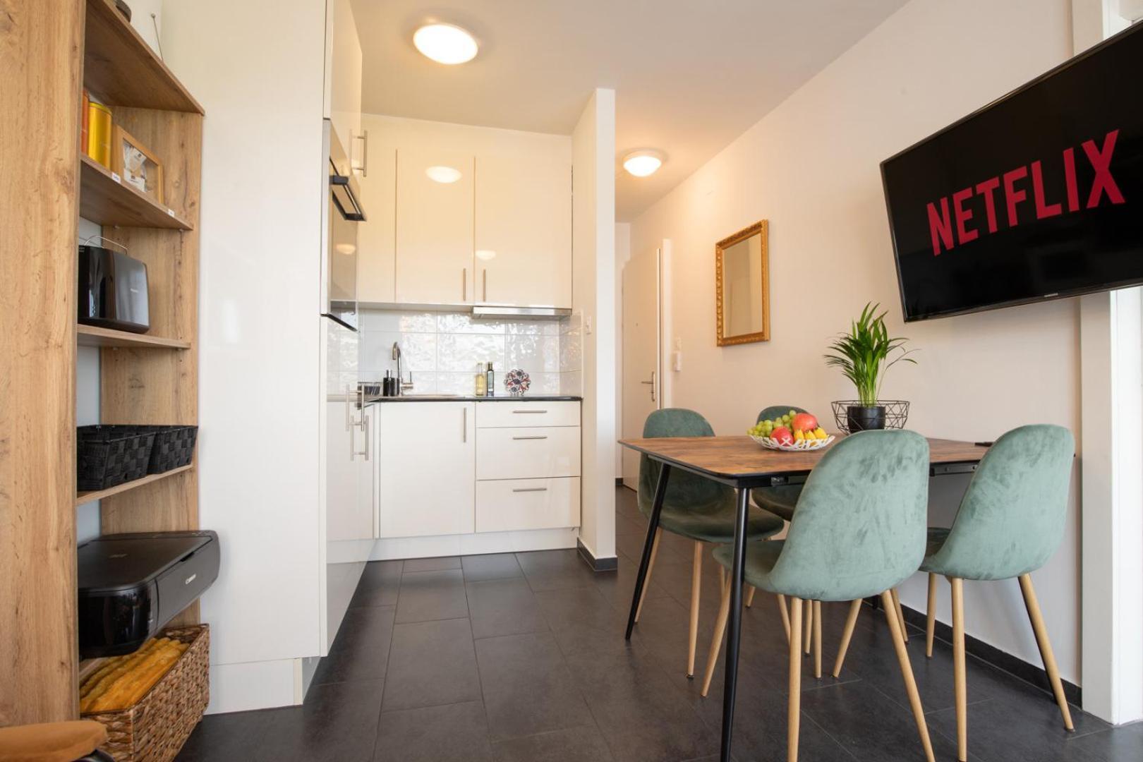 Special Modern Lisa Apartment Basel, Bahnhof Grossbasel 10-Star Basileia Exterior foto