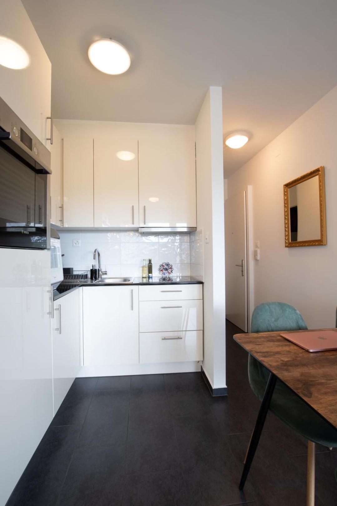 Special Modern Lisa Apartment Basel, Bahnhof Grossbasel 10-Star Basileia Exterior foto